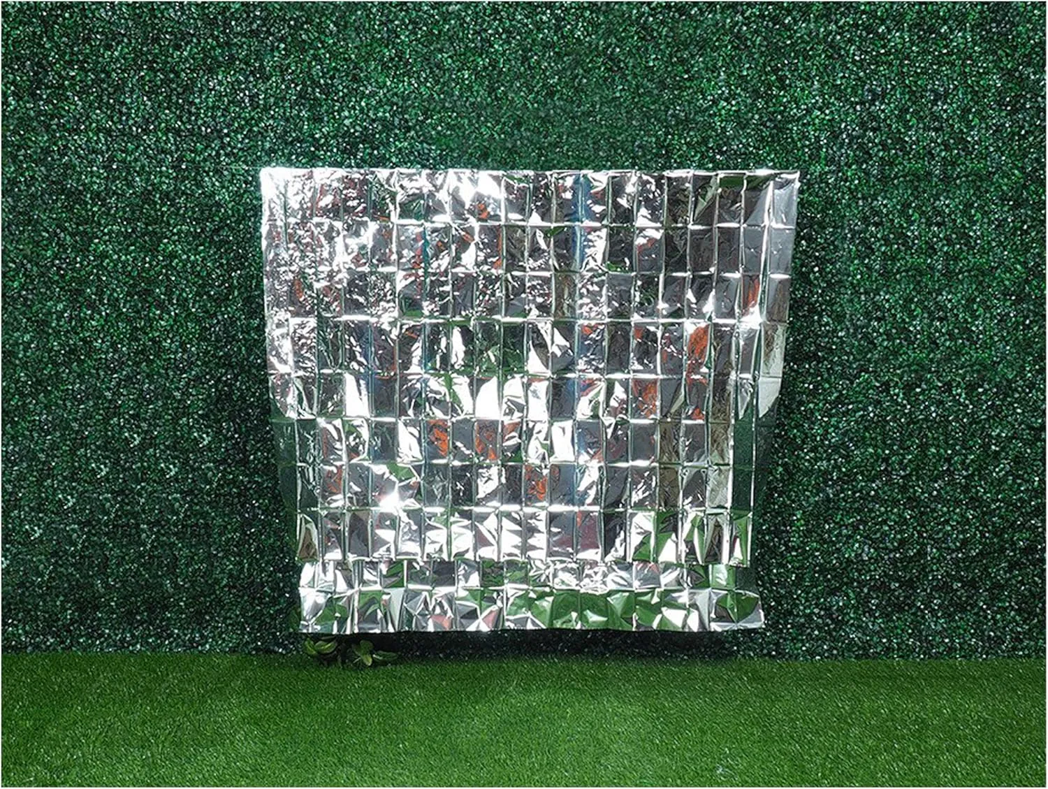 Portable Survival Blanket, Windproof Warmth Outdoor Winterization Emergency Blanket for Camping Hiking Traveling